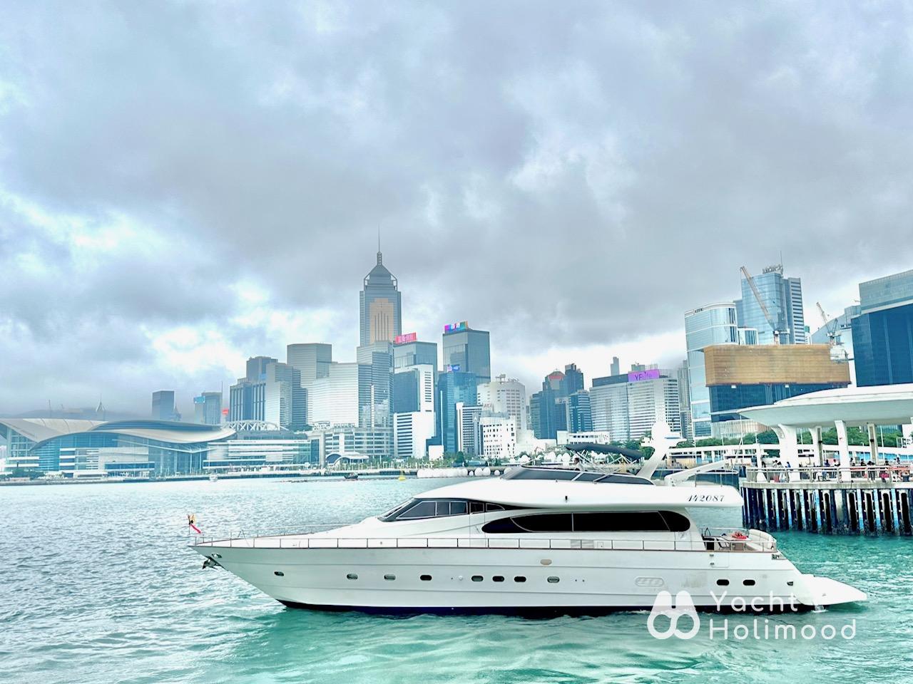 SL05 Luxury Yacht Night Charter 29
