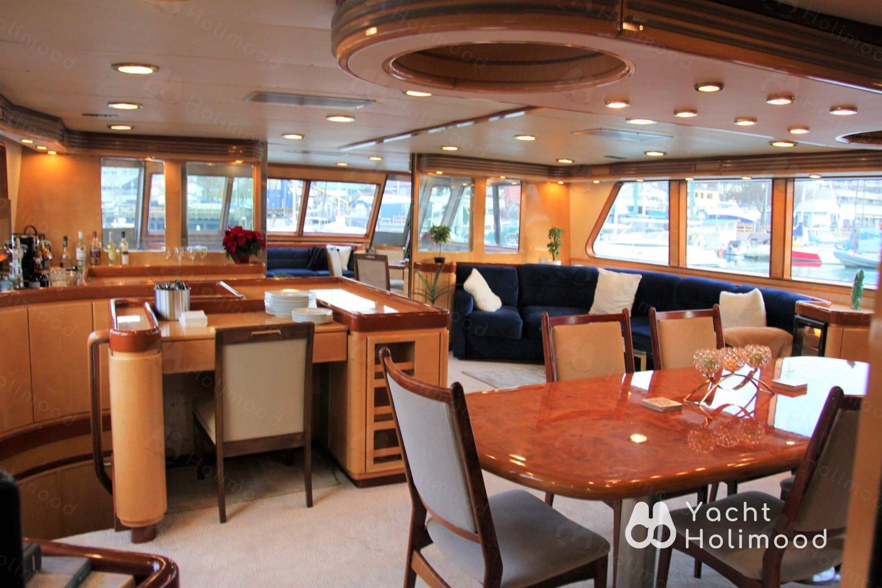 PC02 4 Hour Yacht Charter 4