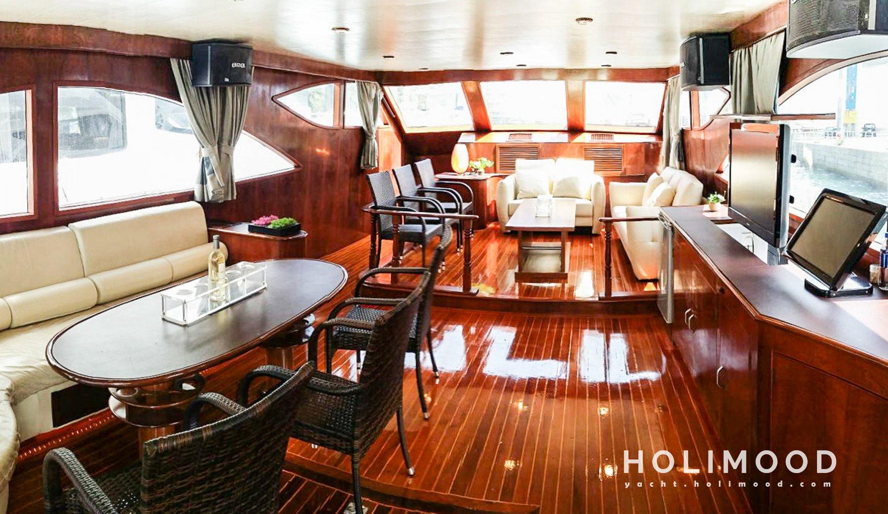 LA02 City Day Charter Cruiser 3