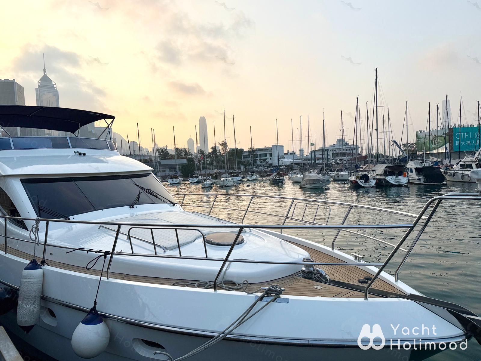 SL10 【New Arrival!】4Hour Cruiser Victoria Harbour/Three Major Bridges/Disneyland Night Tour 3