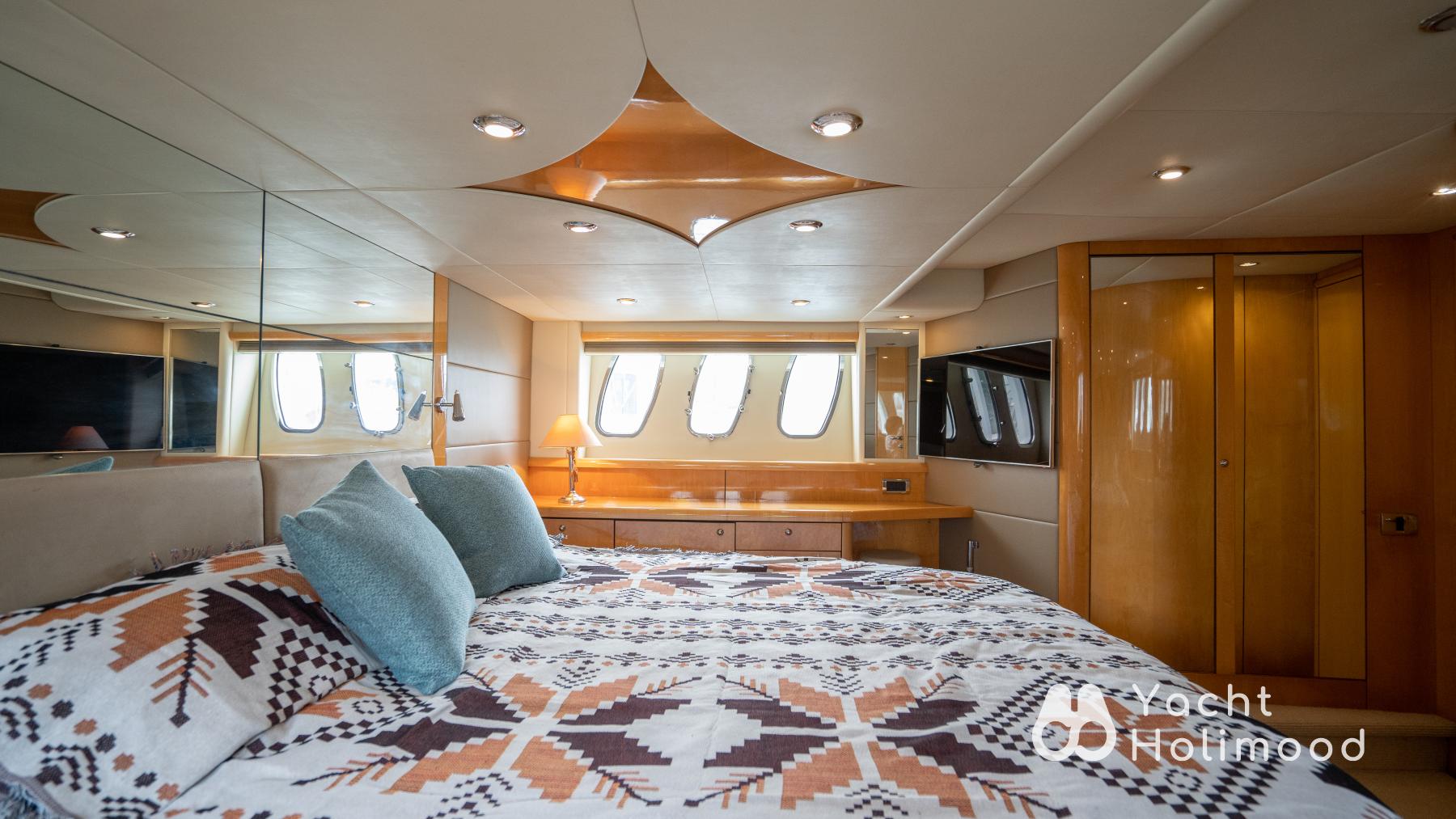 AT01 Luxury Yacht Built In UK, Best Choice for Yachting. ( With Wi-Fi , SUP, Floaties.) 22