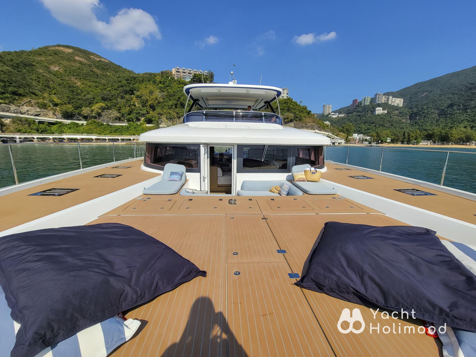 SI02 Brand New, Ultra-Spacious Lagoon 67 Custom Yacht Experience 8