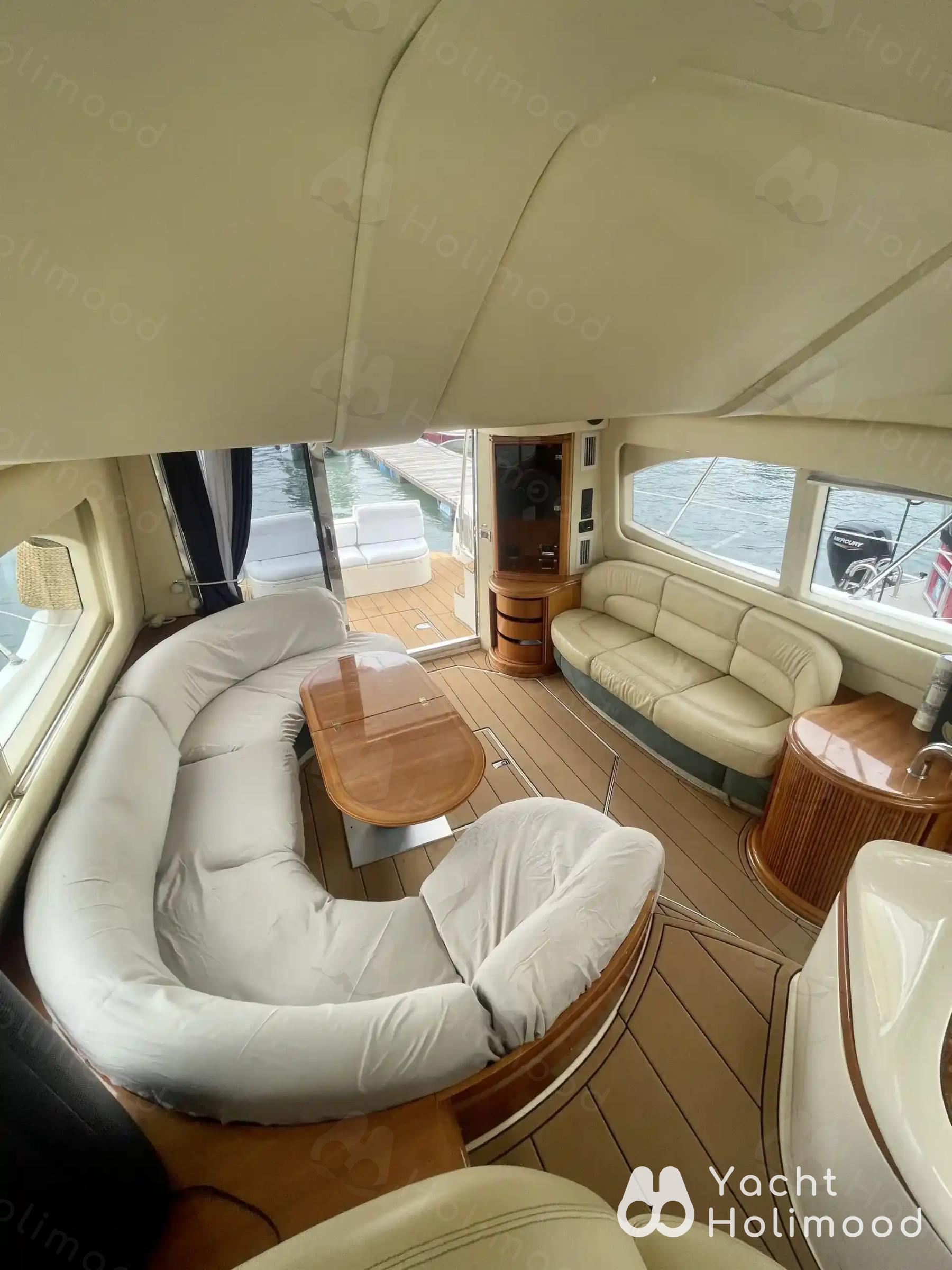 MT02 Yacht Charter Service 7