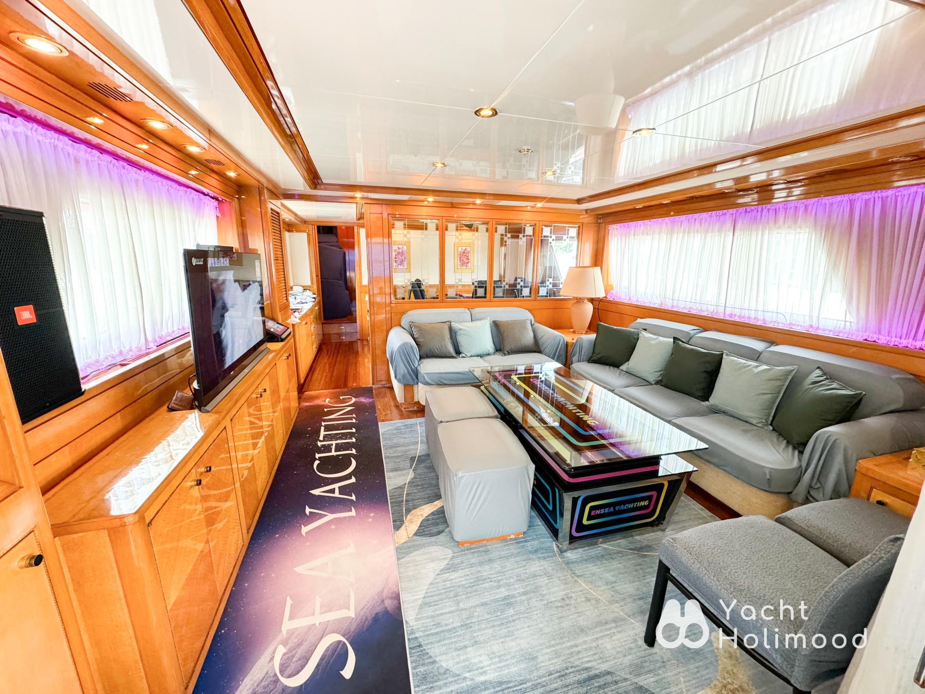 ES01 Sai Kung 82ft Italian luxury yacht houseboat at night | Free BBQ dinner, various entertainment facilities 5