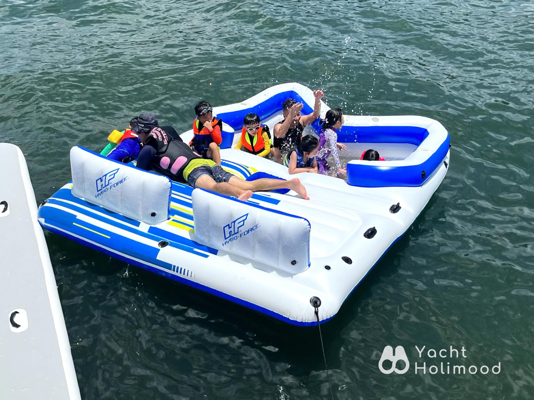 JW01 *The first choice for parents and children (equipped with life jackets and game equipment for children aged 3~12) feature Sai Kung Spacious House Boat （Swimming Pool & Wakesurfing options ava.) 17
