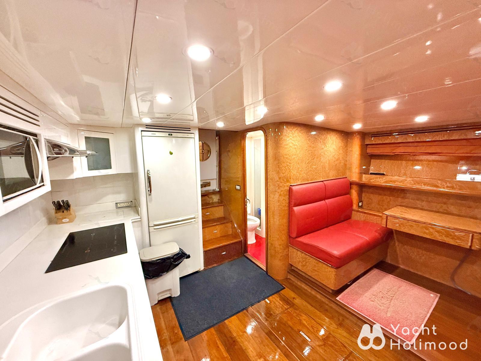 SL10 【New Arrival!】4Hour Cruiser Victoria Harbour/Three Major Bridges/Disneyland Night Tour 15