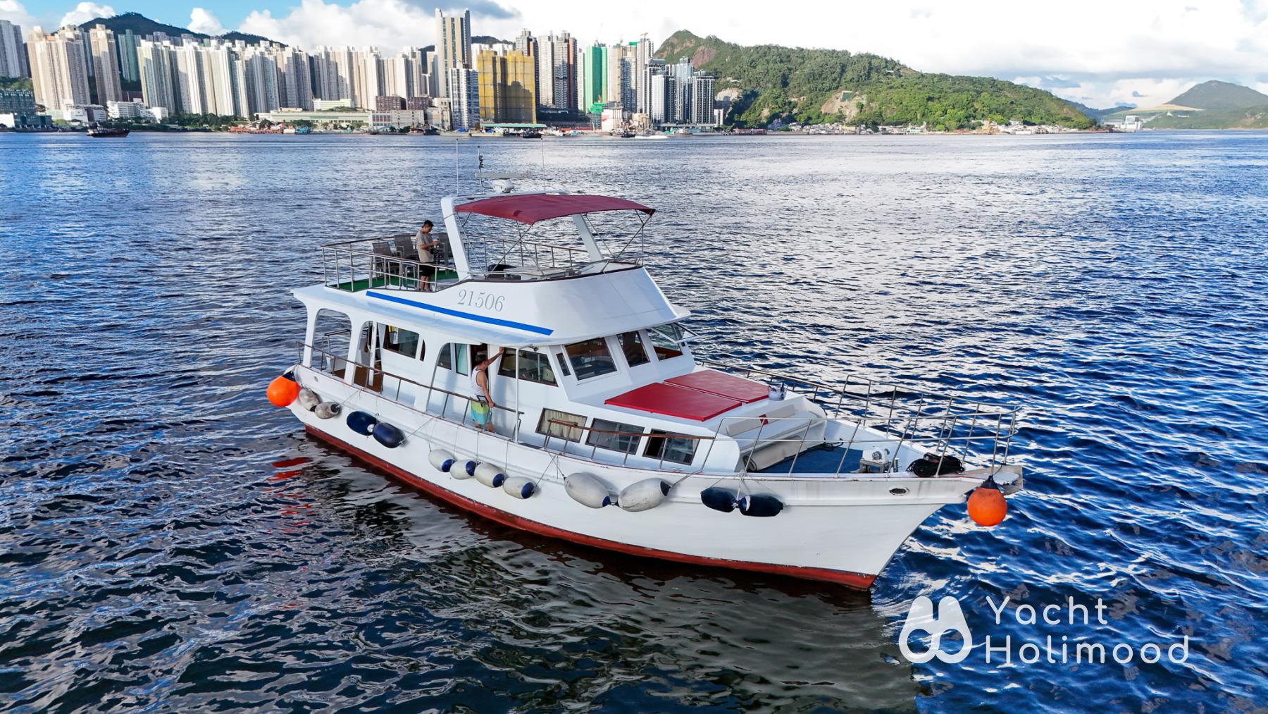 CP06 8 hour Boat Party Package ( City Pick Up | Free Water toys!) 1