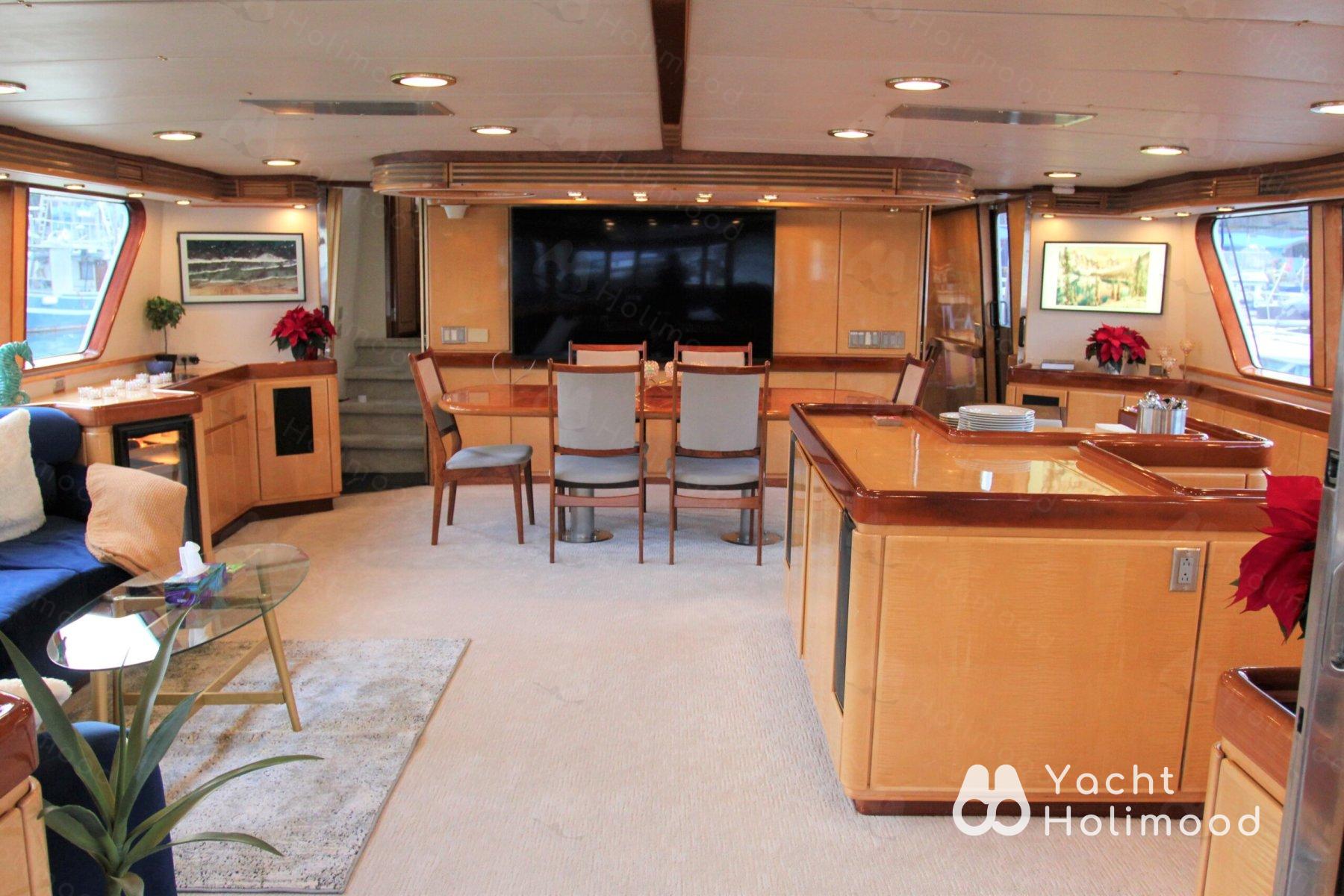 PC02 4 Hour Yacht Charter 3