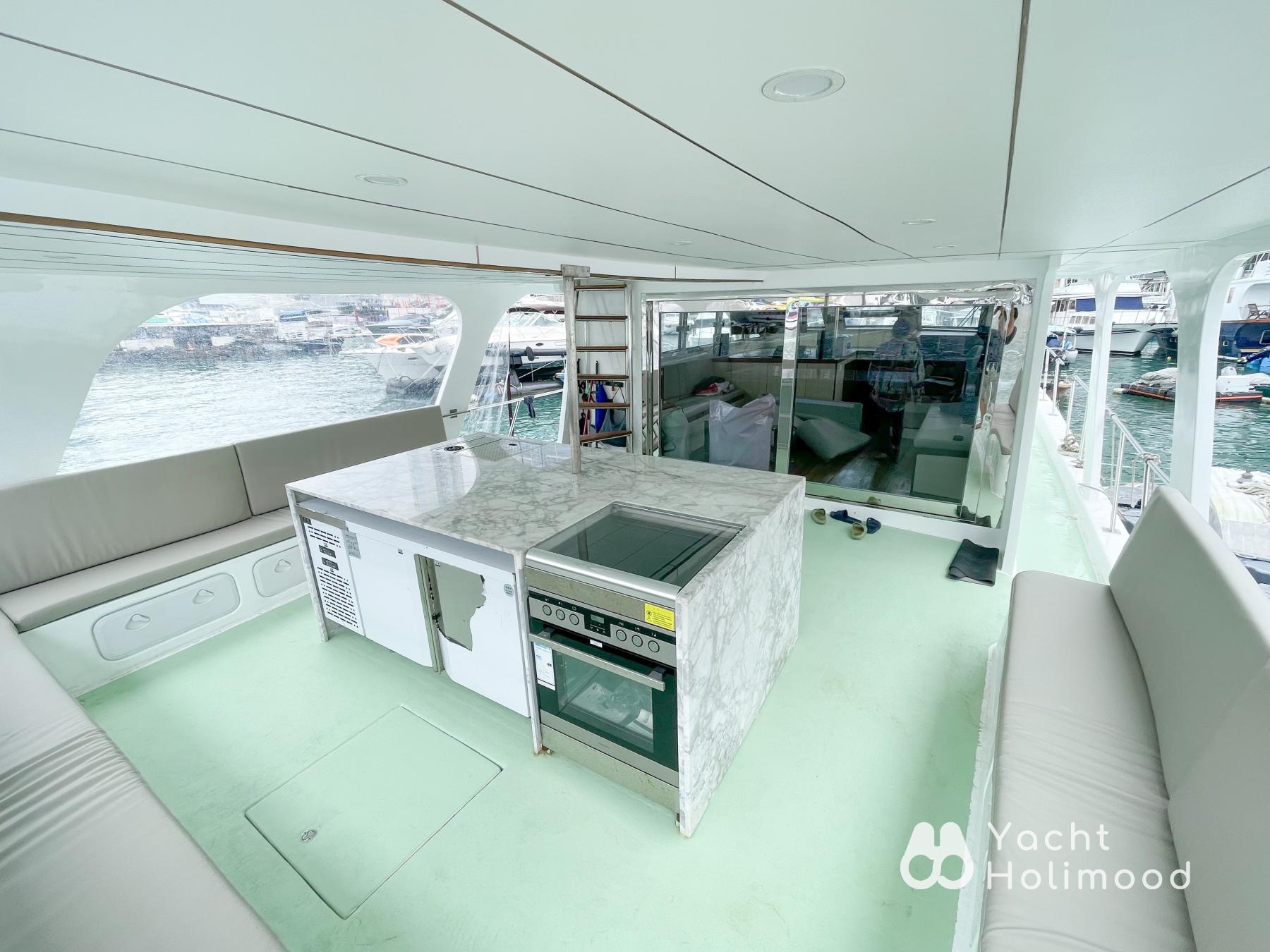 OK01 Cuttlefish-fishing/ Victoria Harbour Night Cruise (Newly renovated in 2024) 4