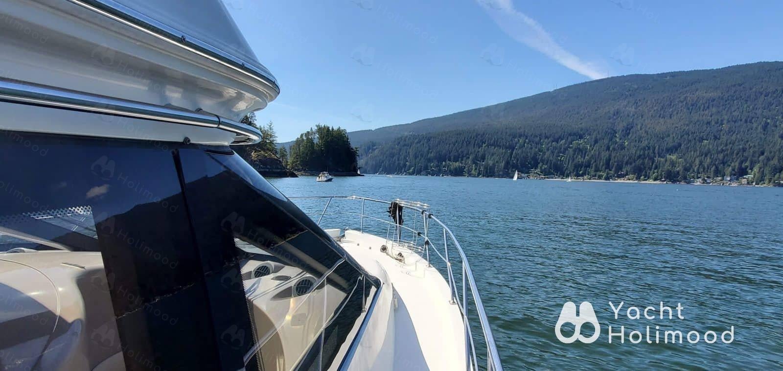 YALLA HABIBI 4 Hour Yacht Charter 6