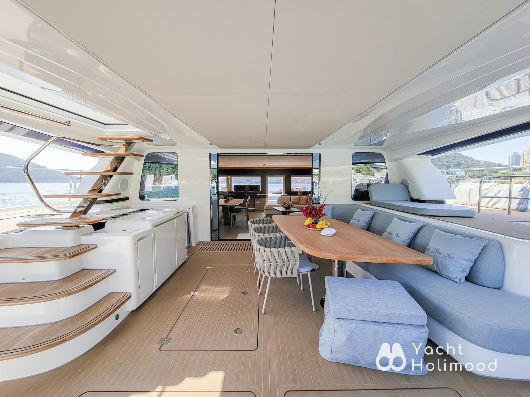 SI02 Brand New, Ultra-Spacious Lagoon 67 Custom Yacht Experience 21