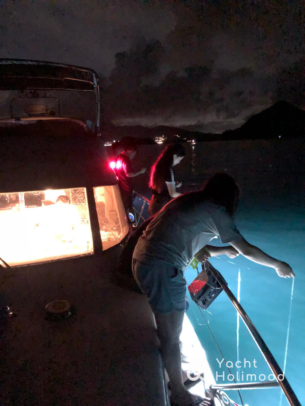 PT01 Sai Kung Night Boat Charter *Super low price of $200 per person to enjoy western-style cuttlefish fishing 9