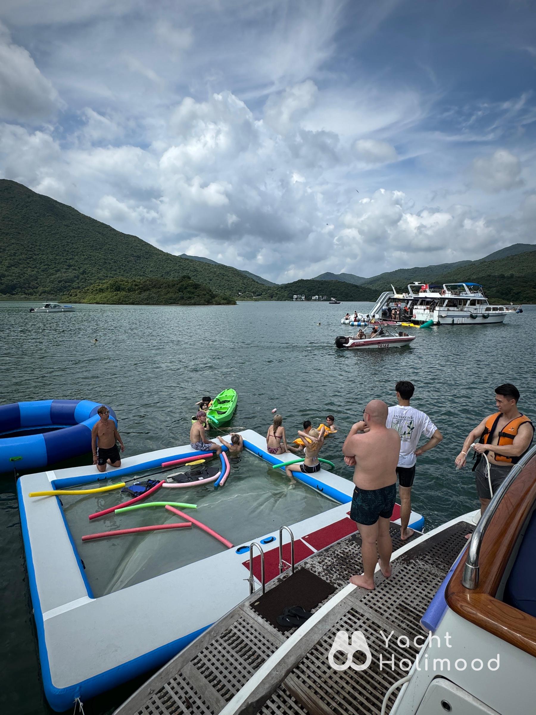ES01 西貢日間82呎豪華遊艇遊船河【包含午餐、燒烤BBQ及多款免費水上玩具】 8