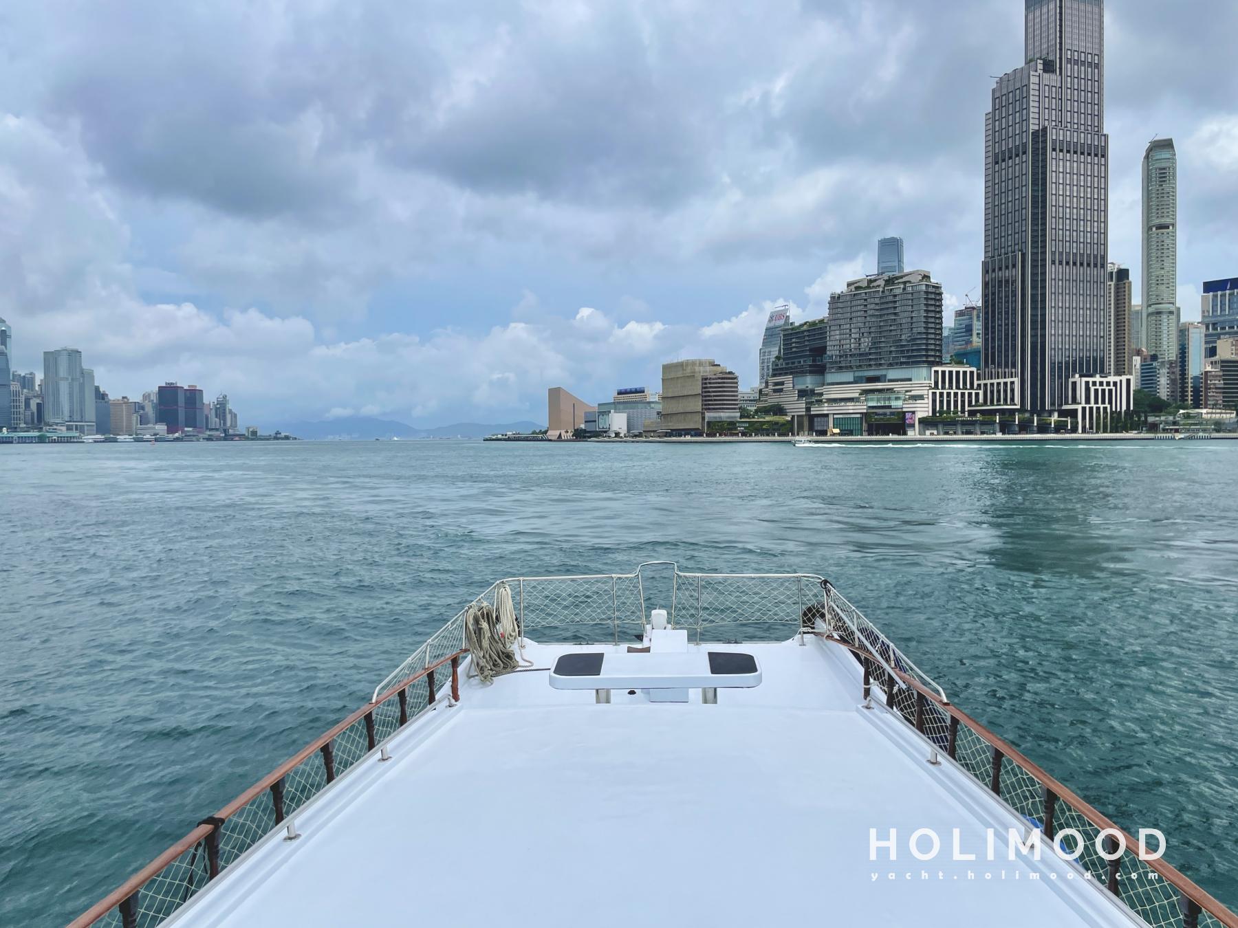 LT01 Pick up & drop off at Victoria Harbour , Spacious, from $428/ppl Boat Party All Inclusive Package (recommended for weekdays) 20