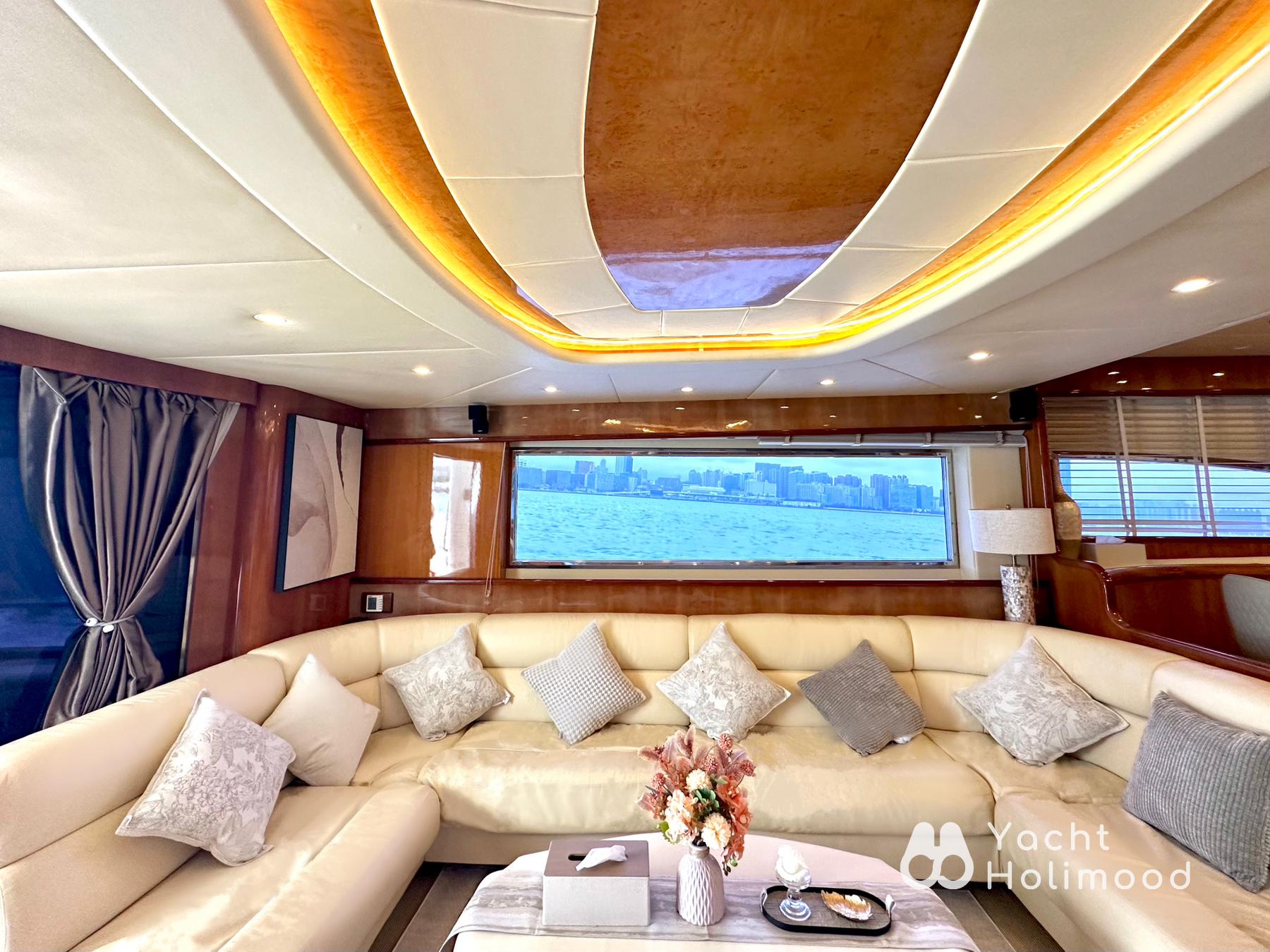 SL05 Luxury Yacht Night Charter 7