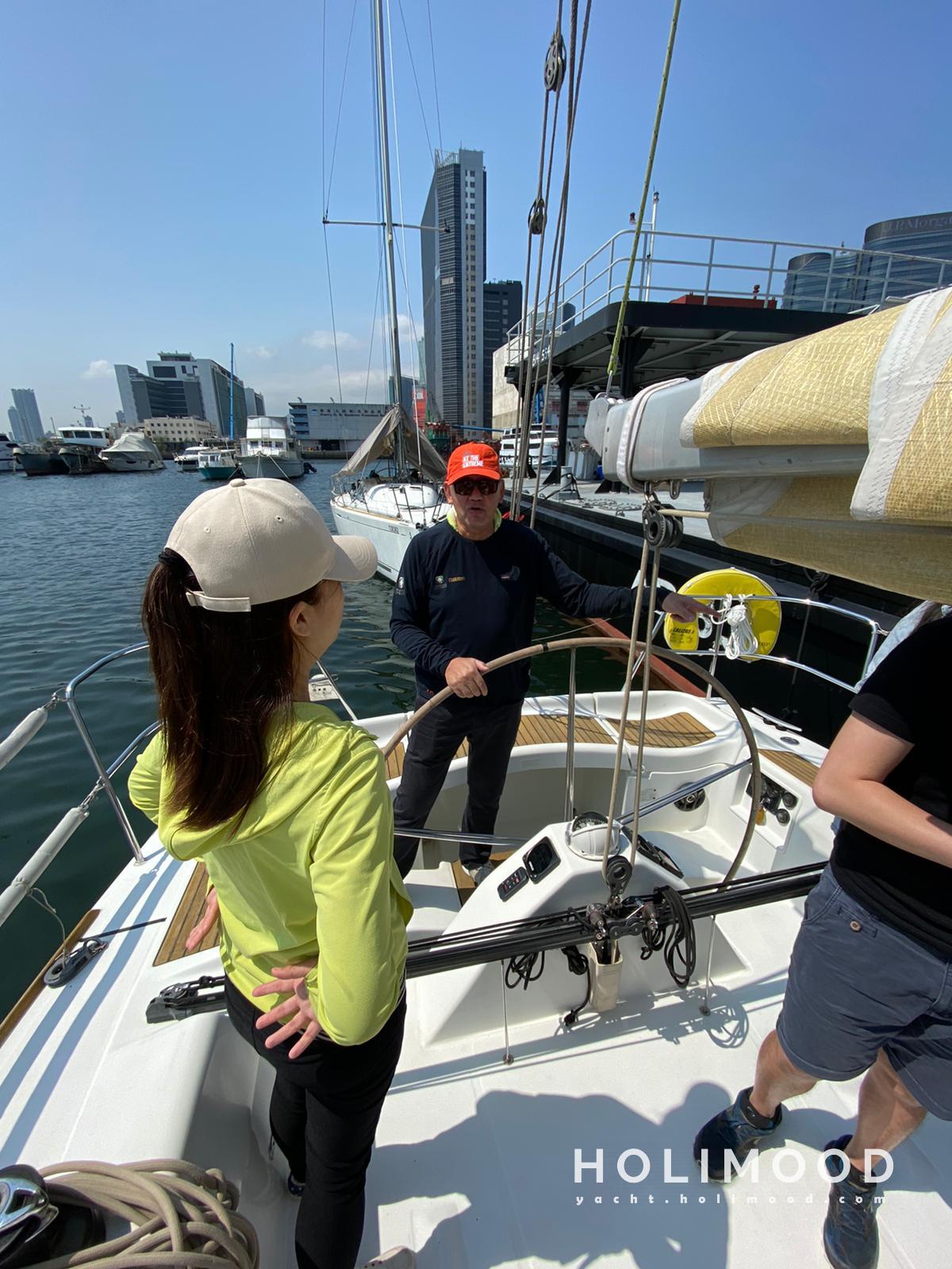 GG02 Sailing Course in Victoria Harbour (Beginner) 12
