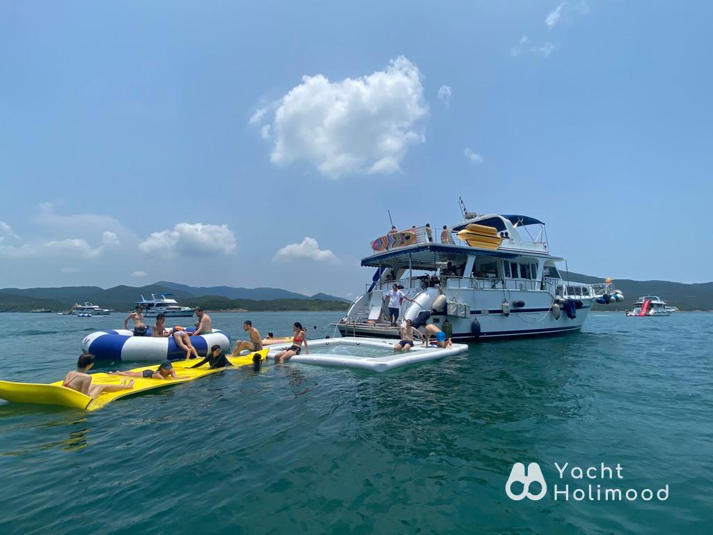 HI03 66 Ft' Sai Kung Junk Boat Day Charter with Various Water Toys 10