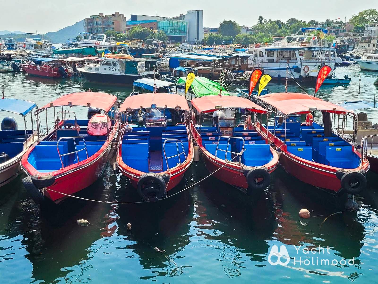 ES01 Sai Kung 82ft Italian luxury yacht houseboat at night | Free BBQ dinner, various entertainment facilities 11