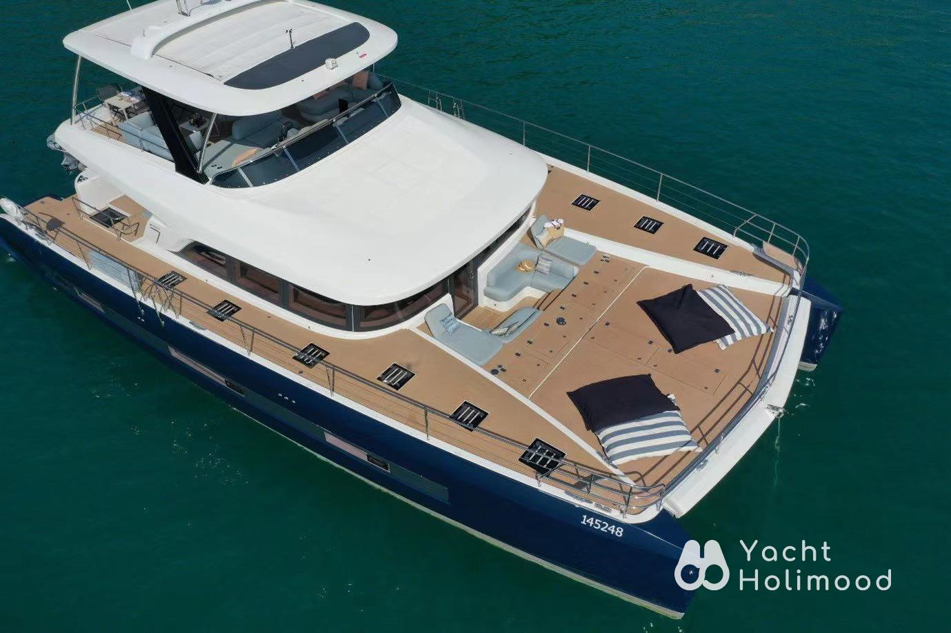 SI02 Brand New, Ultra-Spacious Lagoon 67 Custom Yacht Experience 4