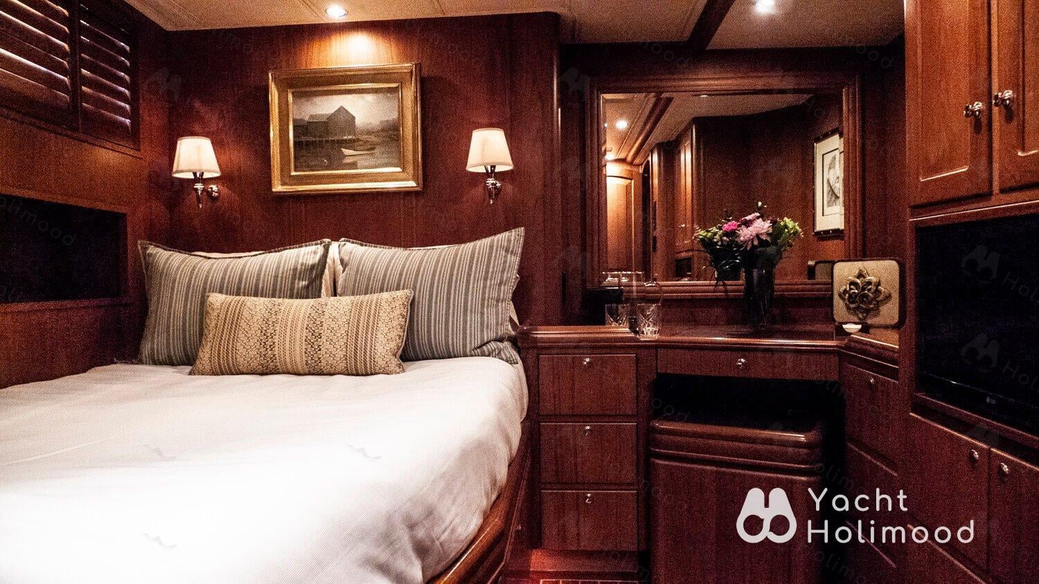 PC01 7 days 6 nights luxury sailing boat trip 3