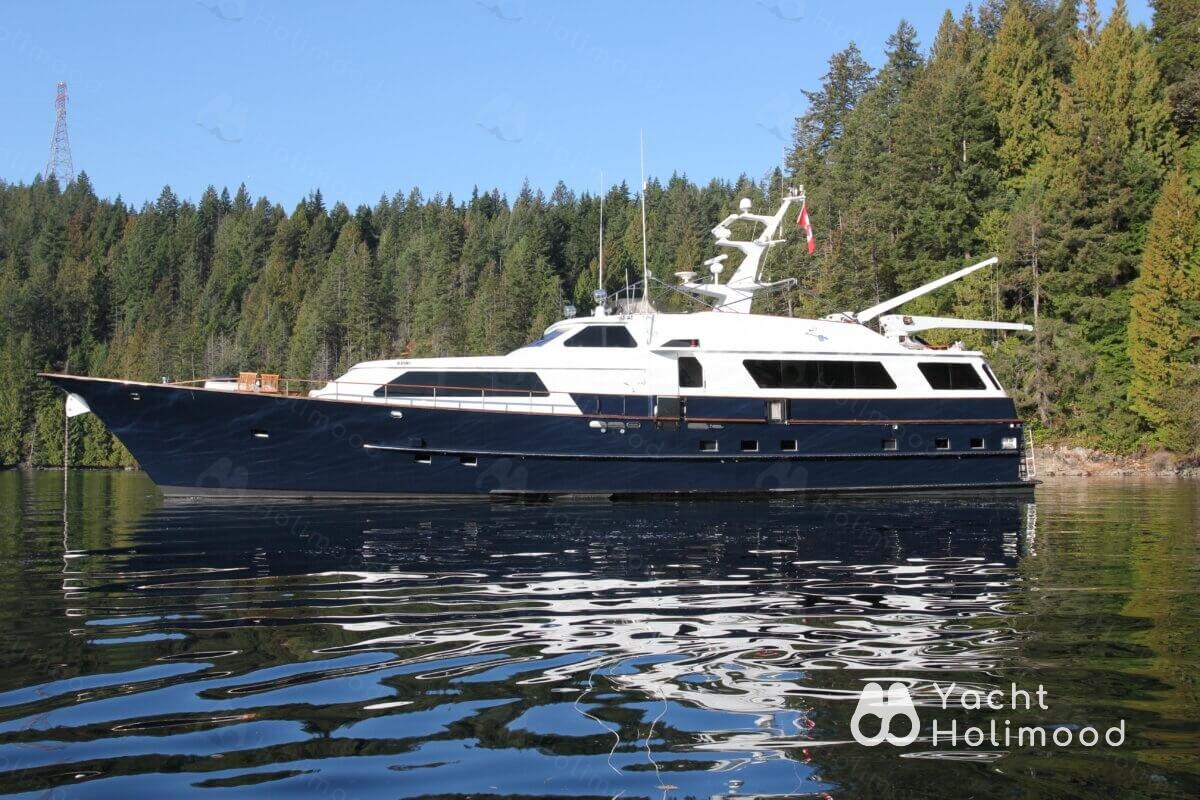 PC02 4 Hour Yacht Charter 1