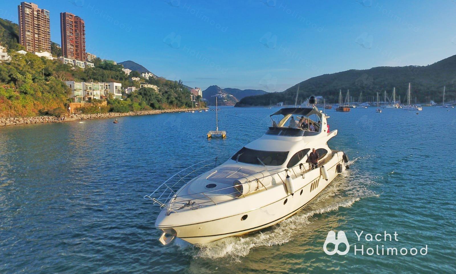 AY03 Azimut 70 豪華遊艇航行中