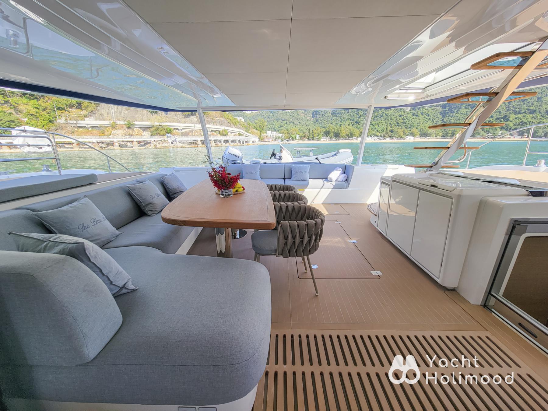 SI02 Brand New, Ultra-Spacious Lagoon 67 Custom Yacht Experience 22