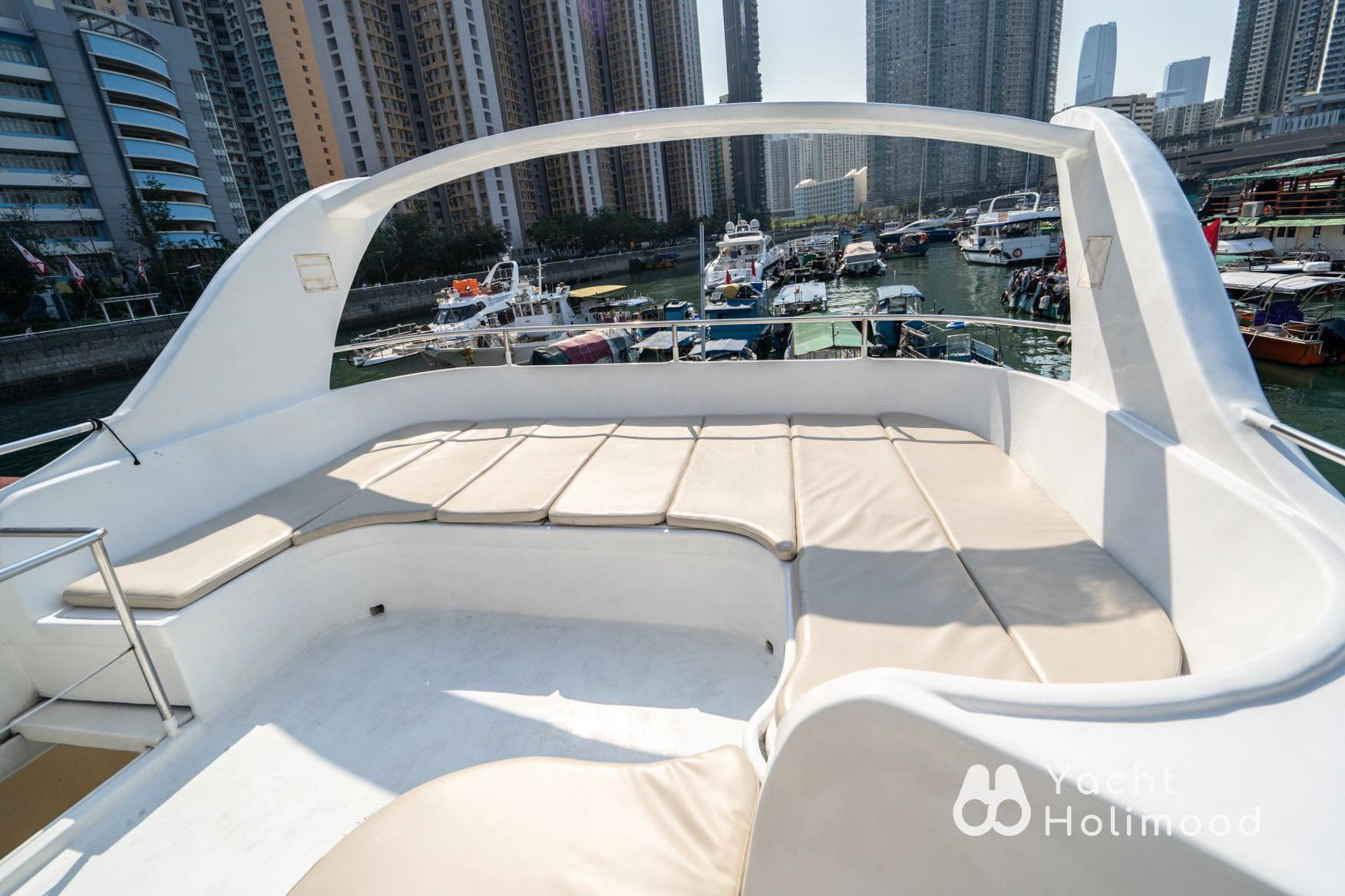 CP01 Water Toy Boat Party Package (DJ Party's Choice, Optional Floating Pool and Wakeboard, Pick up in Victoria harbour)) 5