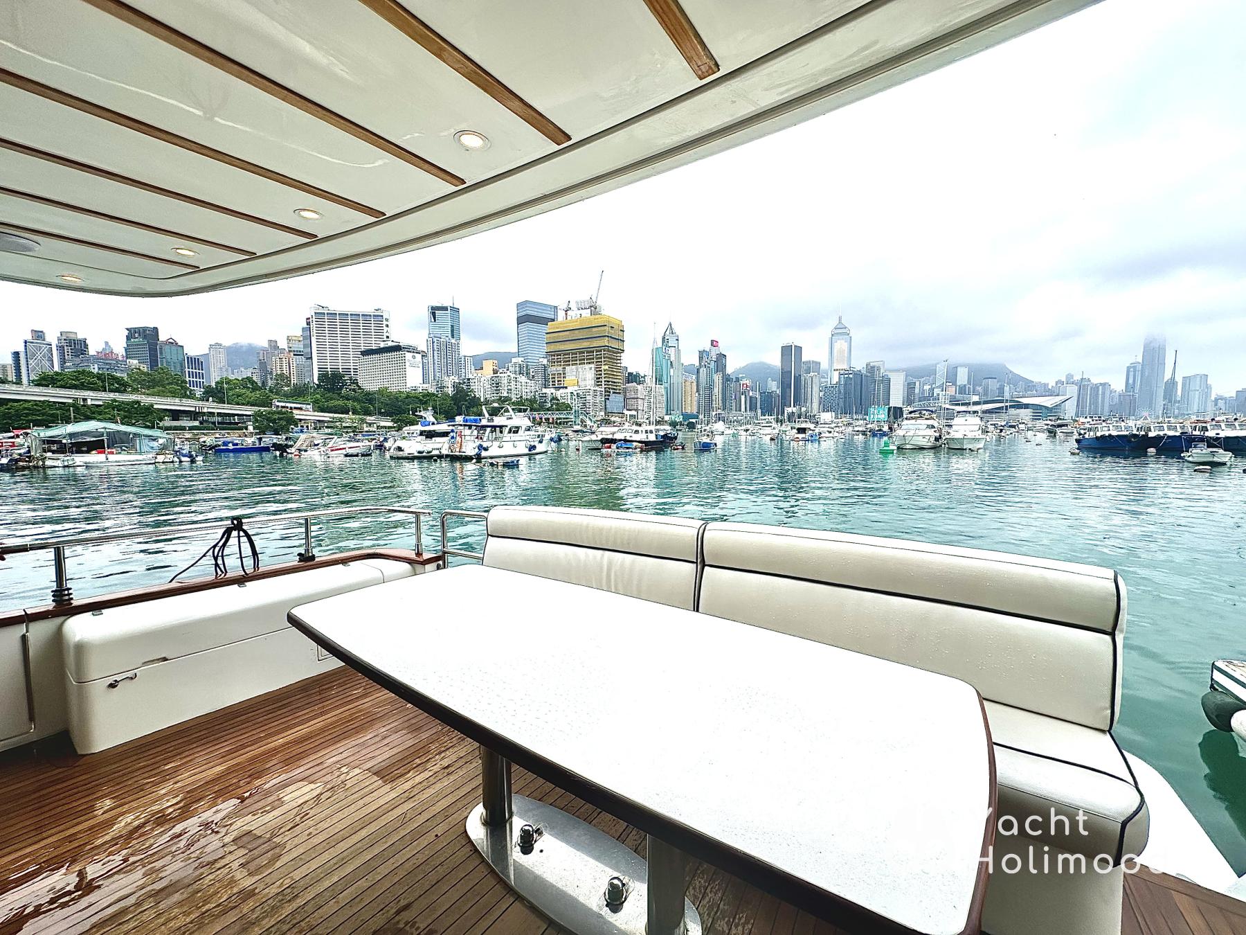 SL05 Luxury Yacht Night Charter 19