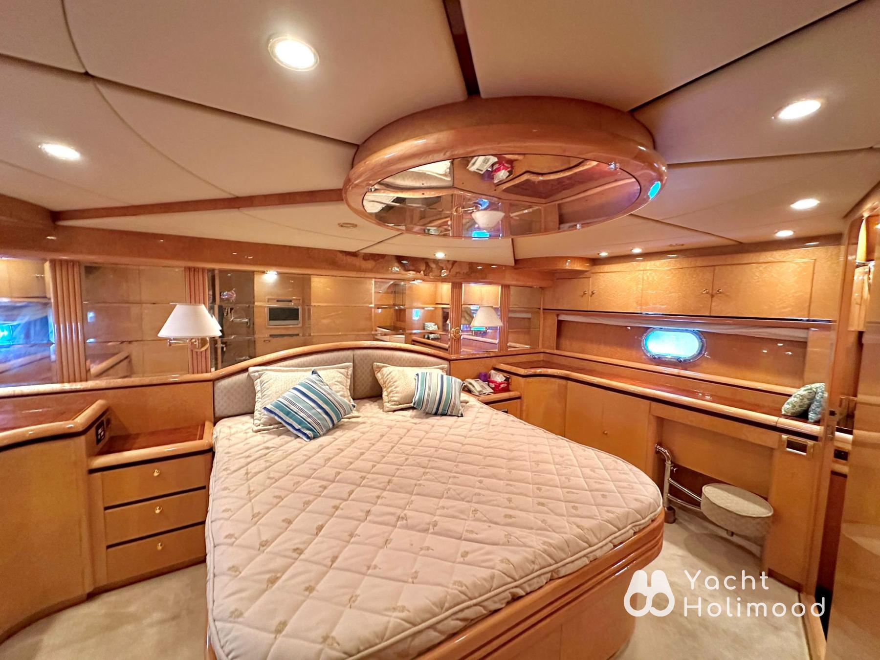 AZ02 City Night charter Luxury Yacht 11