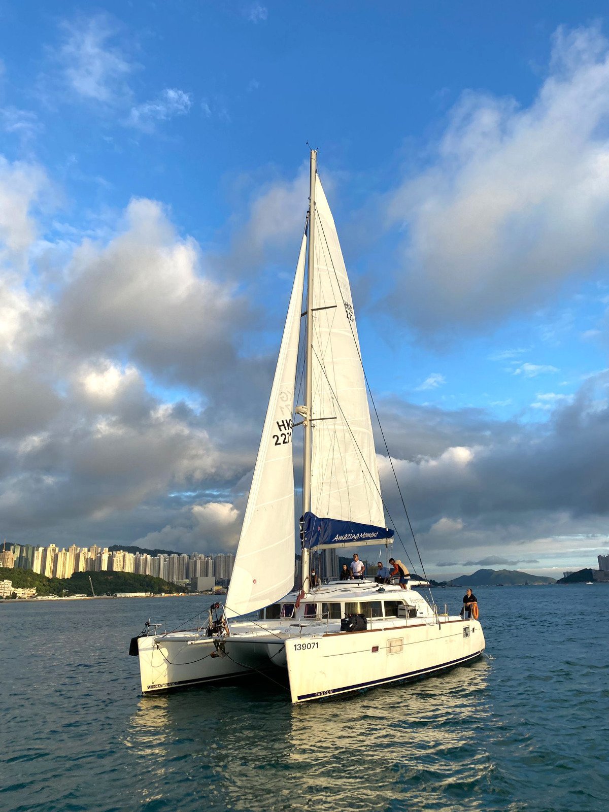 AY11 Midsummer Night Offer - 2-4 Hour Victoria Harbour Catamaran Cruise 11