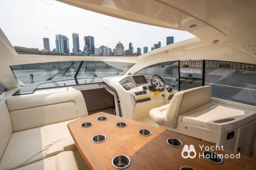 Yacht Charter Service thumbnail 3