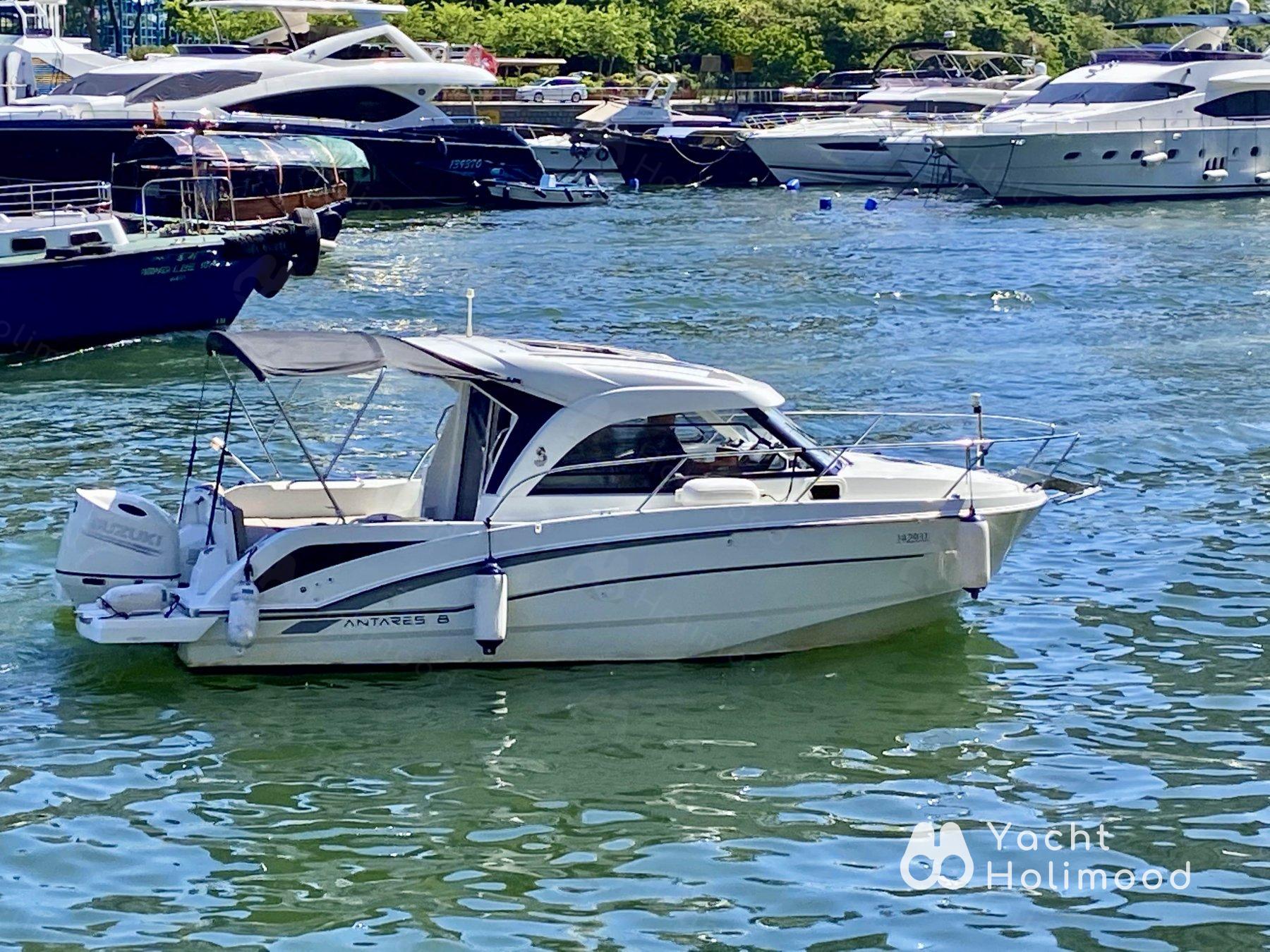 YT01 Beneteau Antares 27' 法式家庭遊艇 — Holimood 香港遊艇租借，小型釣墨魚包船