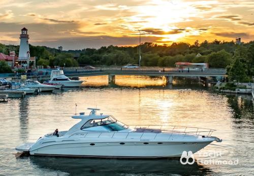 3 Hour Yacht Charter thumbnail 2