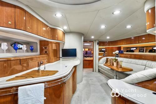 3 Hour Yacht Charter thumbnail 5