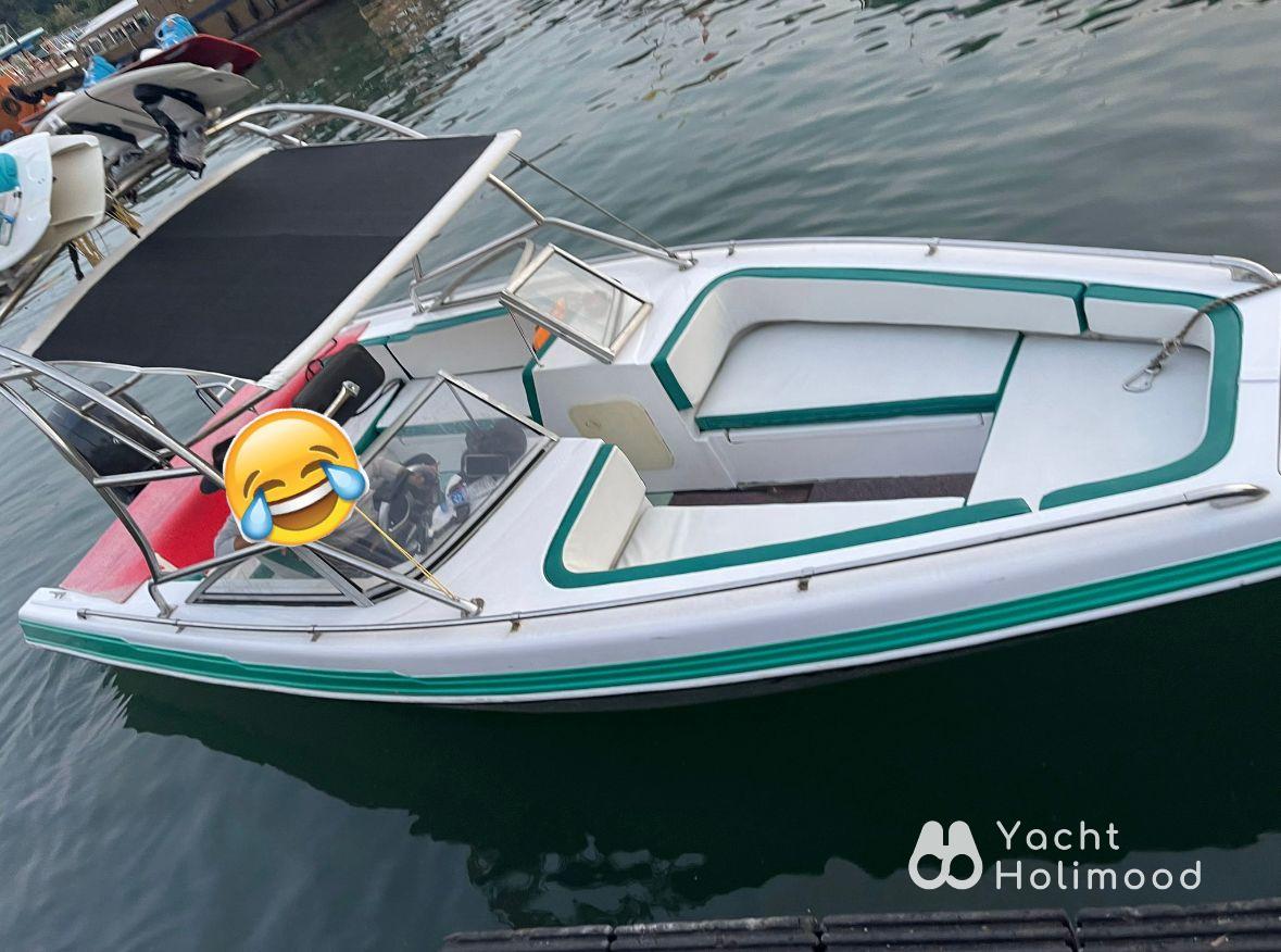AH03 City Speedboat - 4 Hour Wakeboard & Banana Boat  2